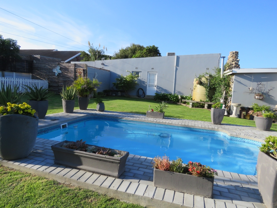 4 Bedroom Property for Sale in West Bank Eastern Cape